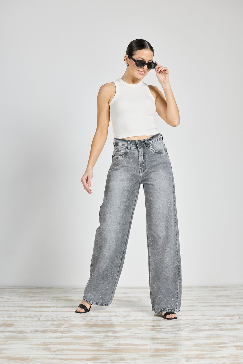ART. 295 | WIDE LEG GRIS CON STRASS RÍGIDO