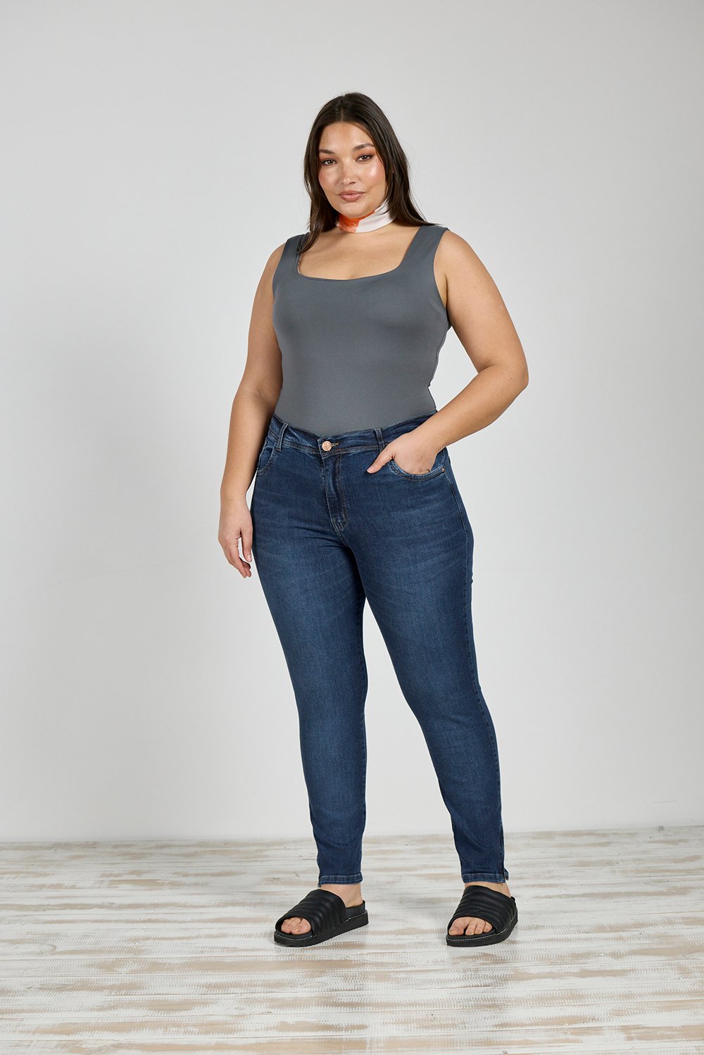 ART. 840 | GISEL AZUL CIERRE EN BOTA ELASTIZADO